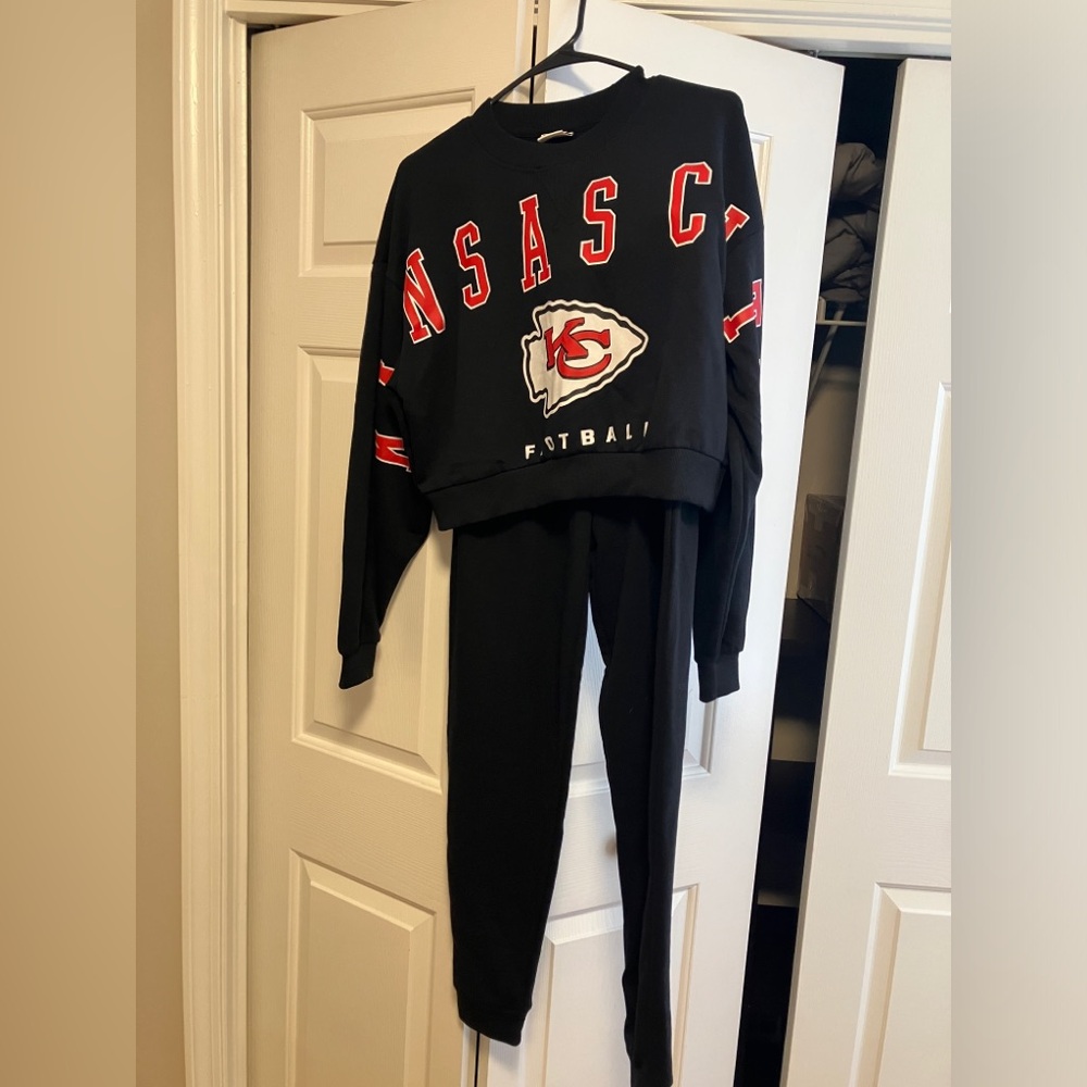 NWT Kansas City Chiefs Sweat Set